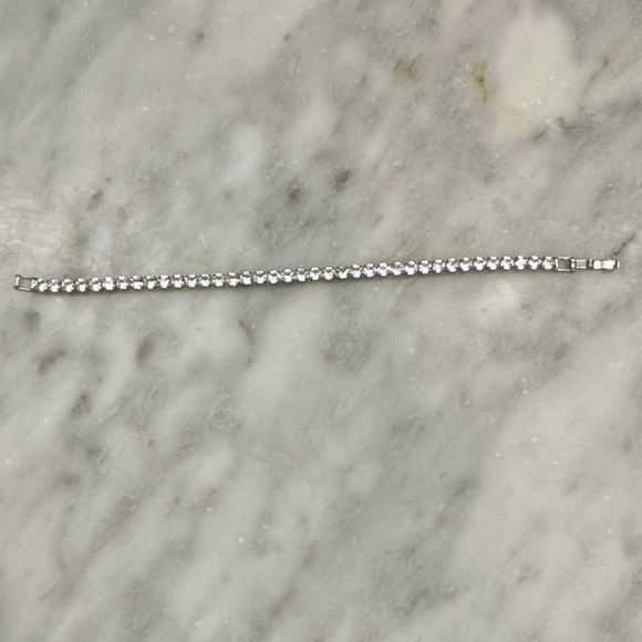 no brand Jewelry - Dazzling Silver Bracelet